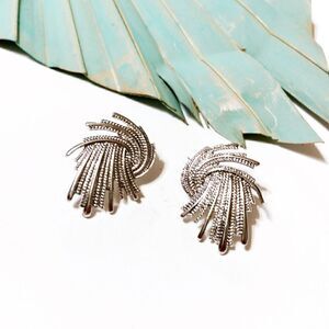 Silver geo stud earrings S164